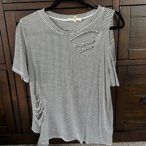 Destructed tee from Buckle